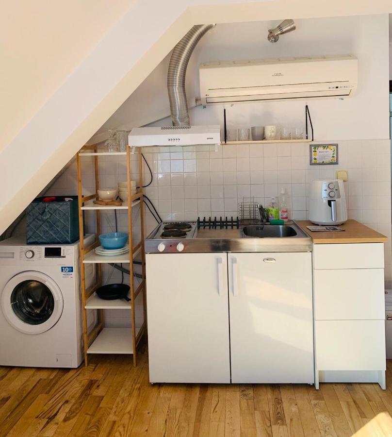 Minimalist Apartment Sofia Exteriör bild
